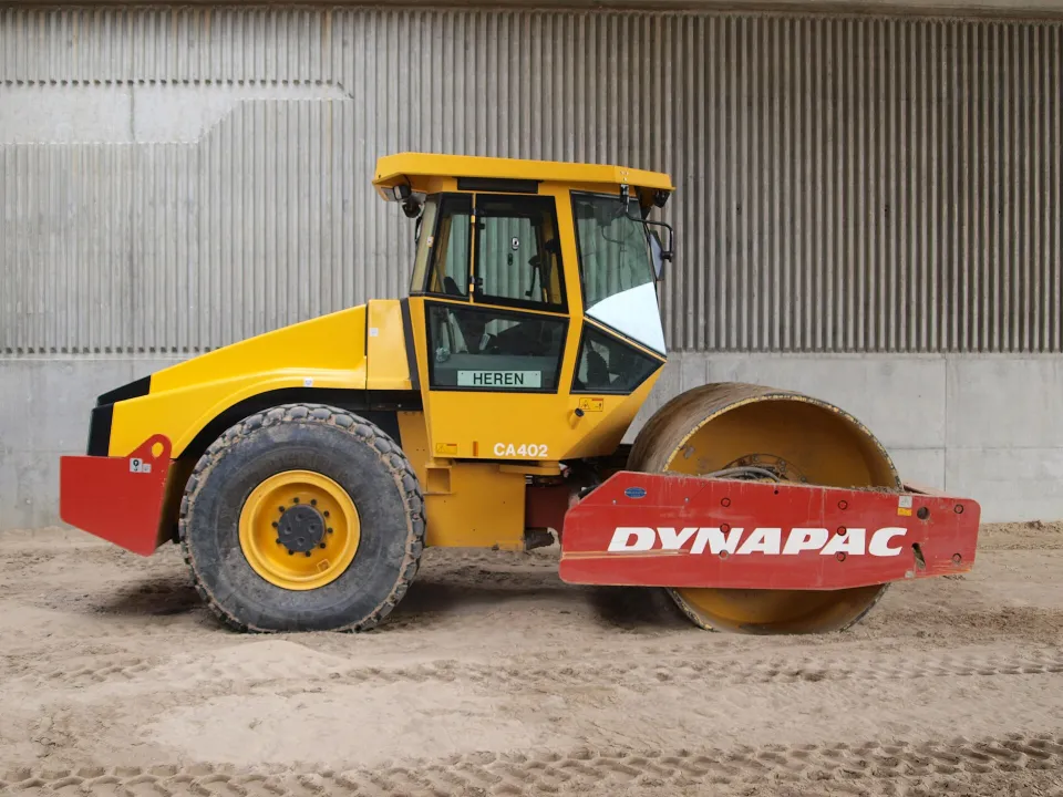 Dynapac single-drum roller