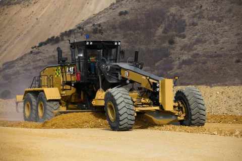Caterpillar 24 motor grader