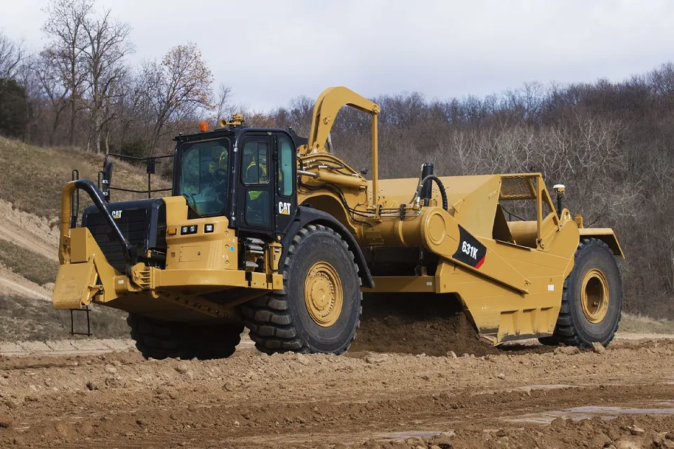 Caterpillar 631K wheel tractor scraper