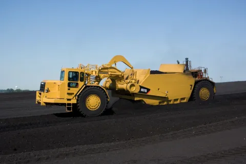 Caterpillar 657G wheel tractor scraper