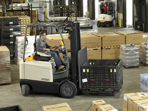 Crown FC 5200 forklift