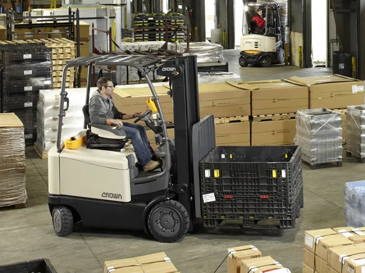 Crown FC 5200 forklift