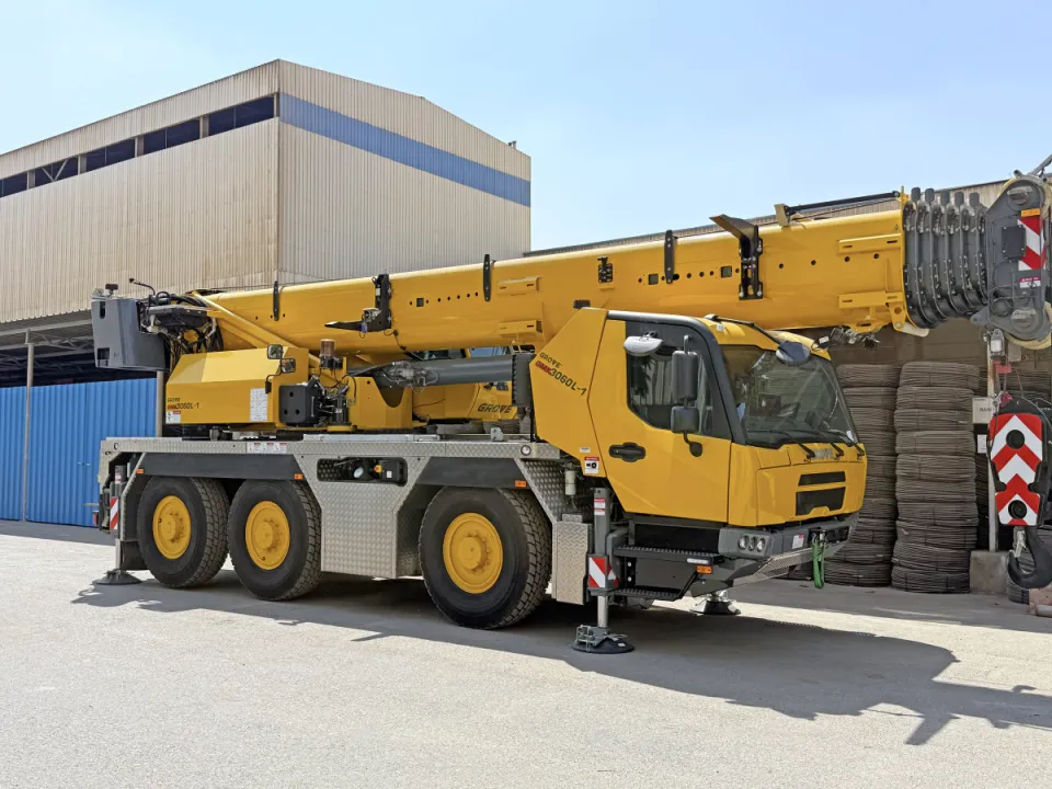 Grove GMK3060L mobile crane