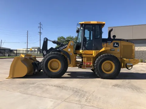 John Deere 524 P-Tier wheel loader
