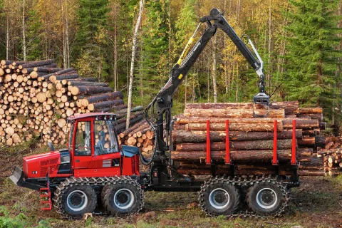 Komatsu 895 forestry machine