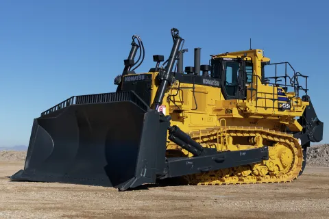 Komatsu D475A-8 bulldozer