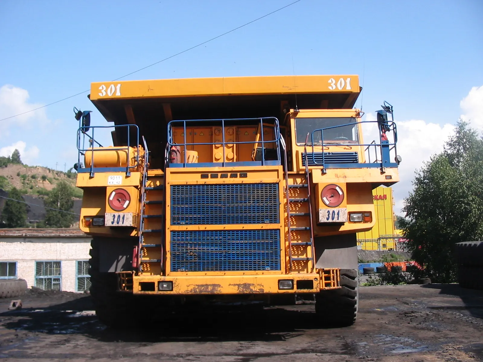 BelAZ 7513 series haul truck