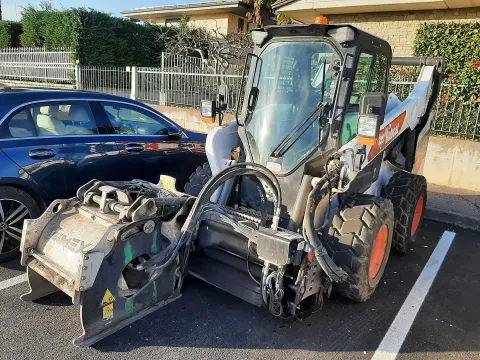 Bobcat S76