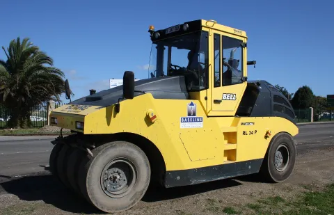 BOMAG machine similar to the BOMAG BW 11 RH (related model may be pictured)