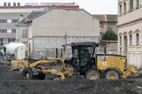 Caterpillar 120