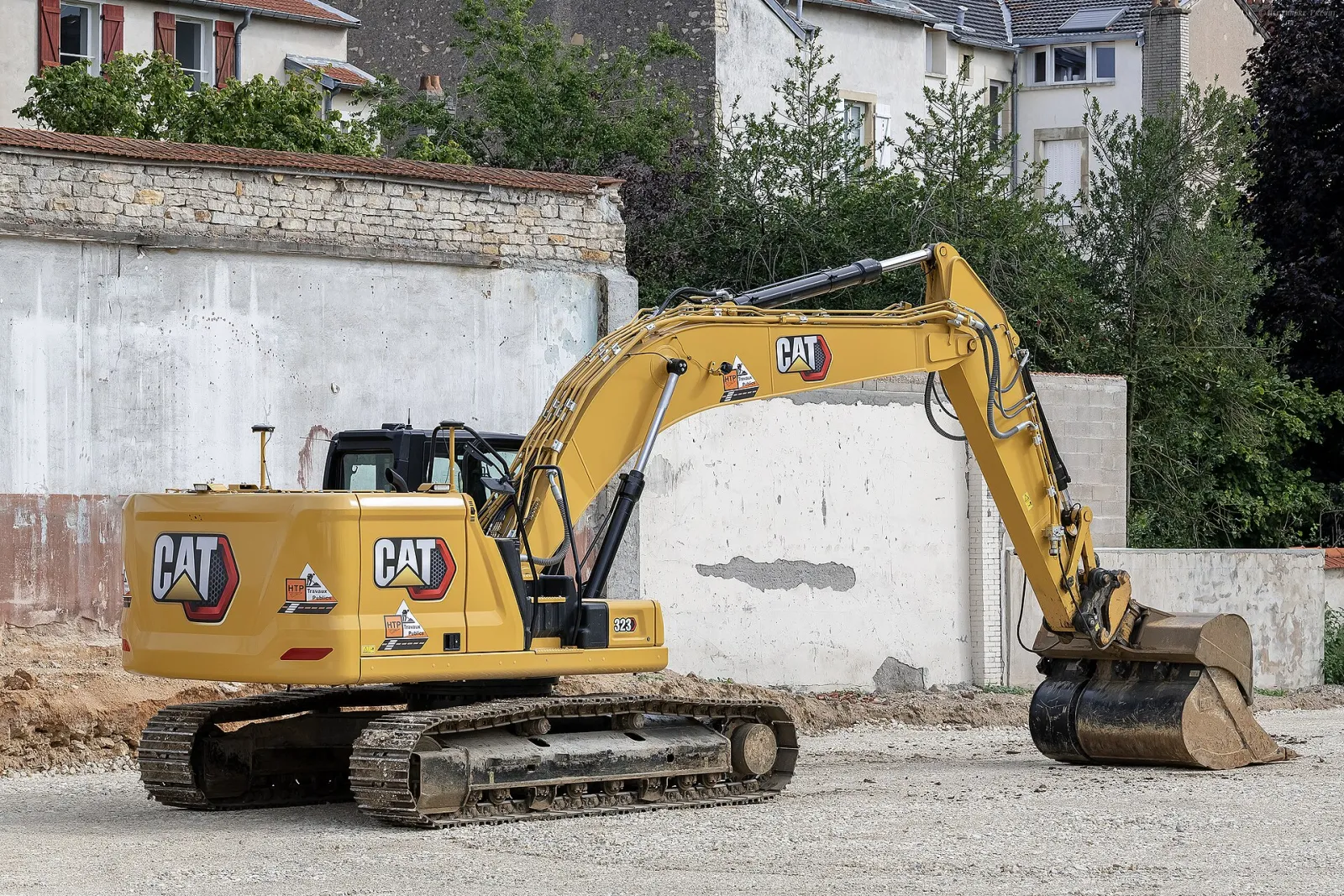 Caterpillar 323