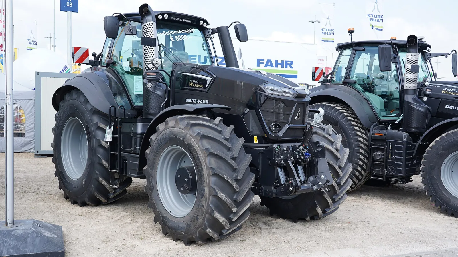 Deutz-Fahr 9340 TTV Warrior tractor