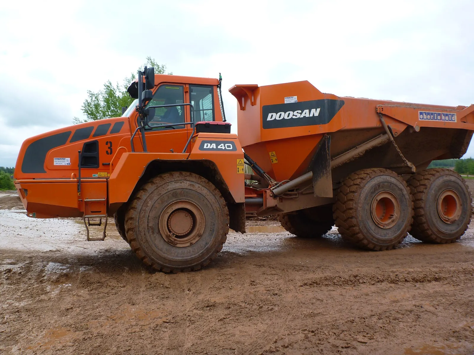 Doosan DA40 articulated dump truck