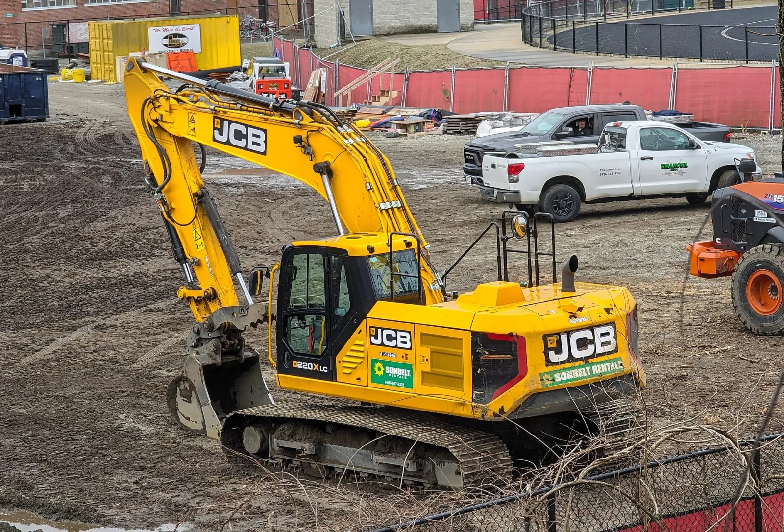 JCB 220X