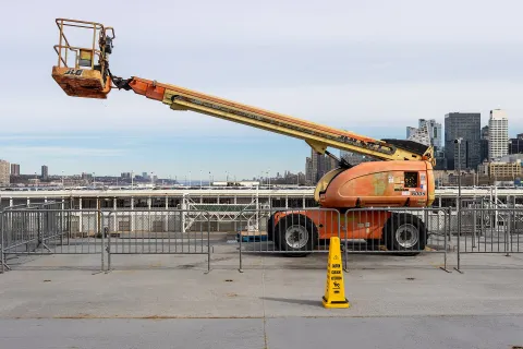 JLG telescopic boom lift
