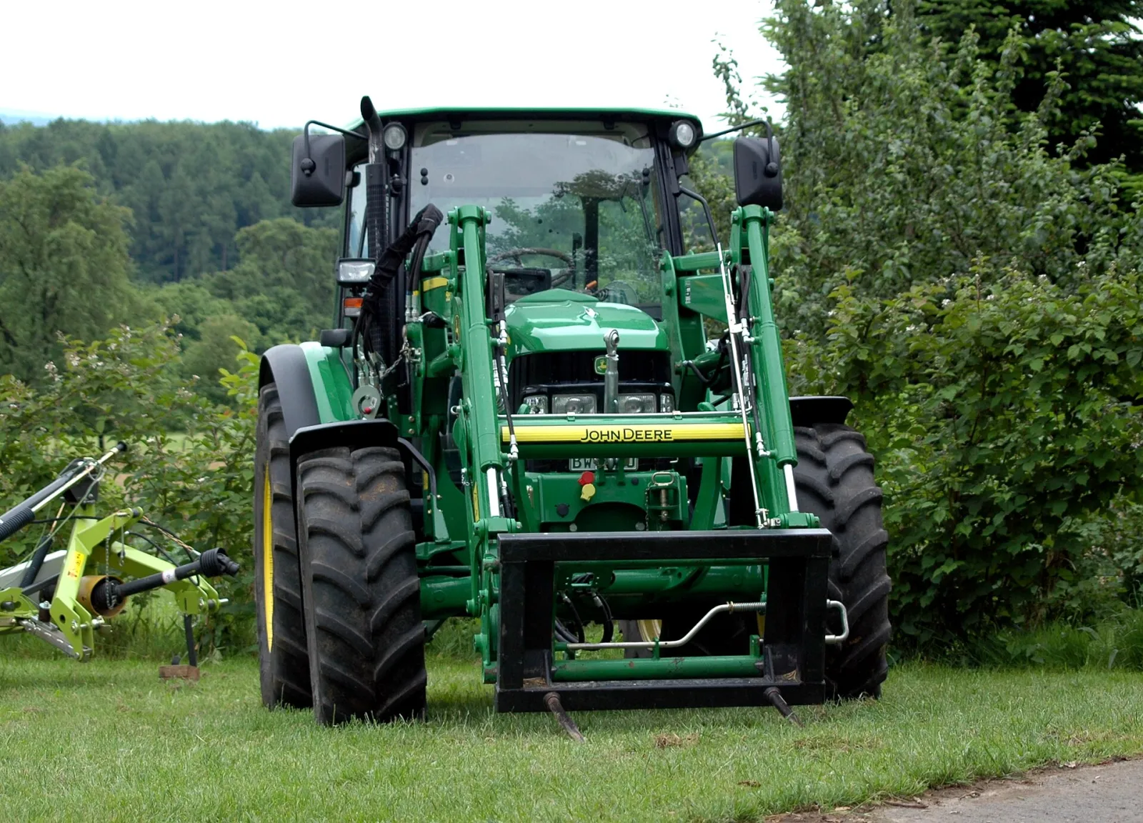 John machine similar to the John Deere 6R 155 (related model may be pictured)