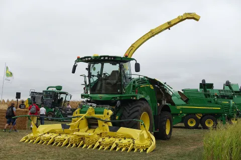 John Deere self-propelled forage harvester