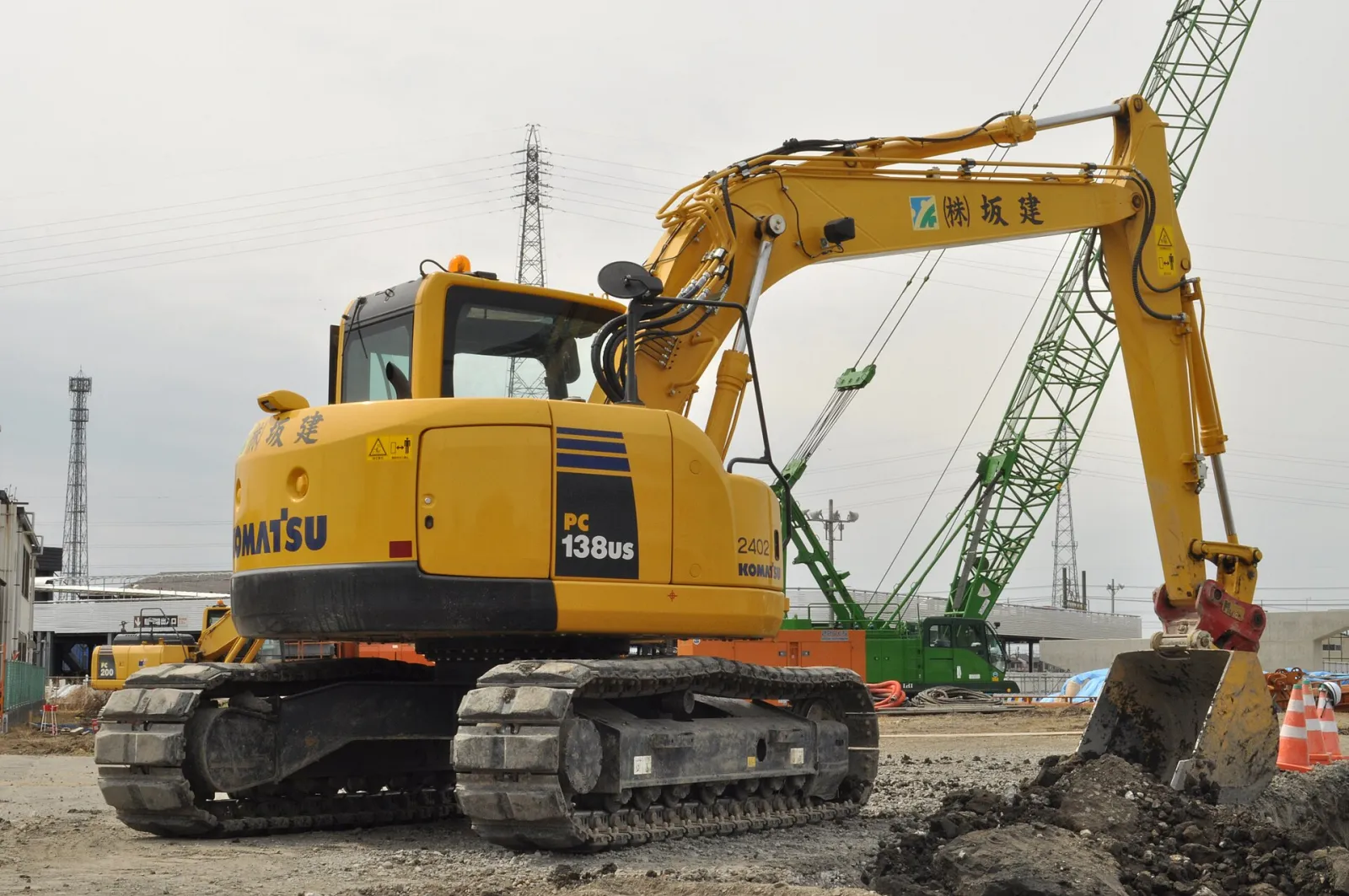 Komatsu machine similar to the Komatsu PC138USLC-11 (related model may be pictured)