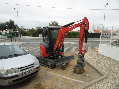 Kubota U27-4