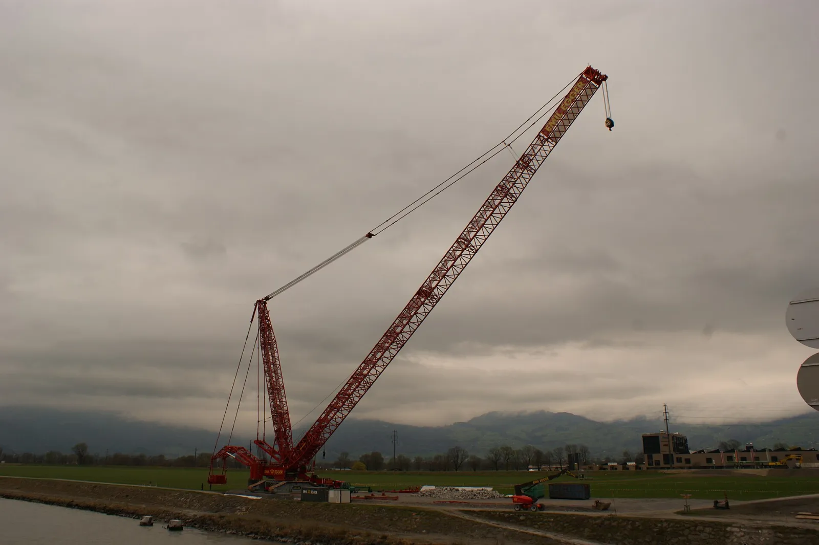 Liebherr LR 11000