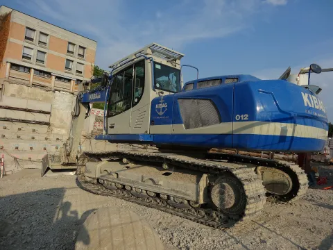 Liebherr R 926