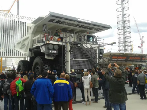 Liebherr T 264