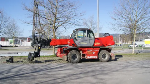 Manitou MRT 2550 rotating telehandler