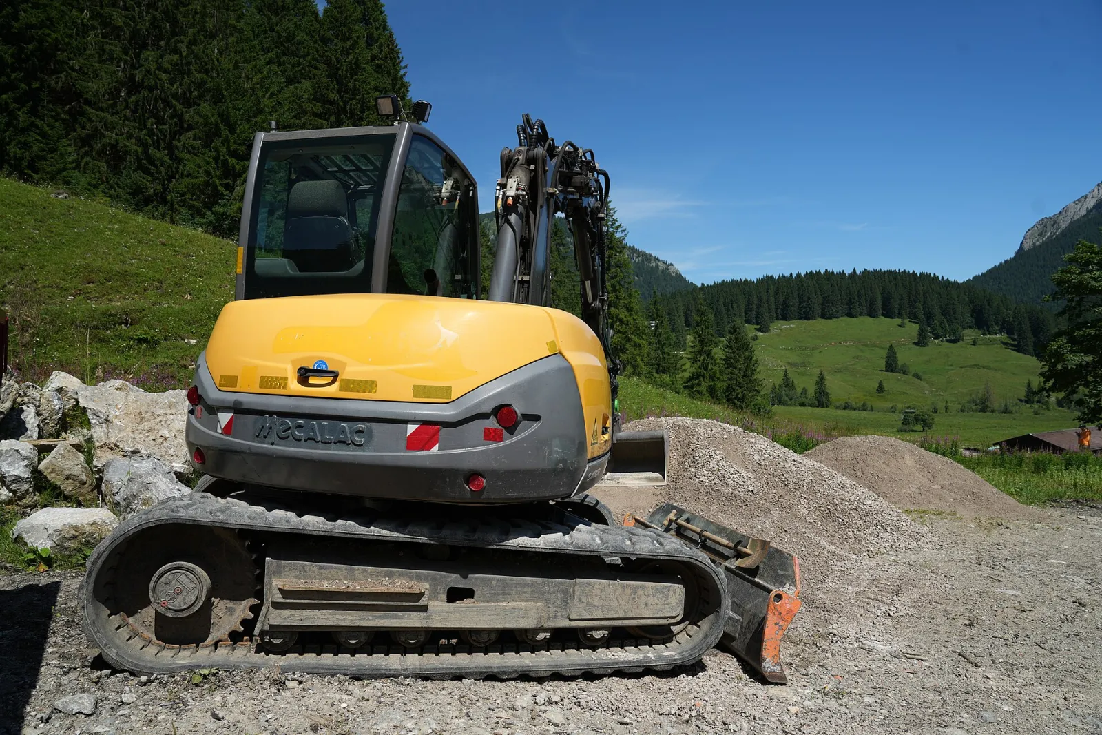 Mecalac 8MCR skid excavator