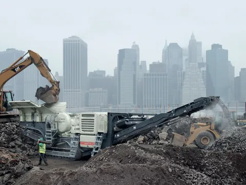 Metso Lokotrack LT106 mobile jaw crusher in New York