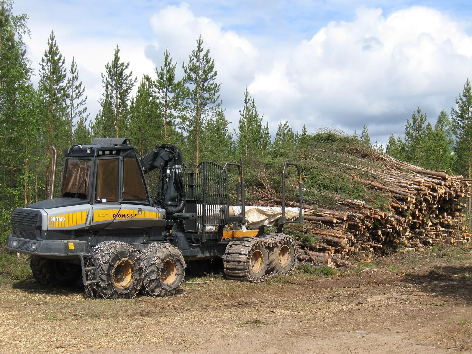 Ponsse Buffalo forwarder