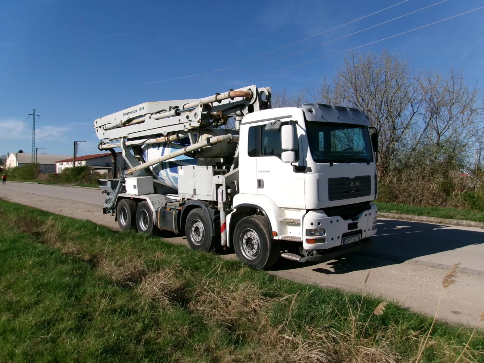 Truck-mounted concrete pump on a MAN chassis