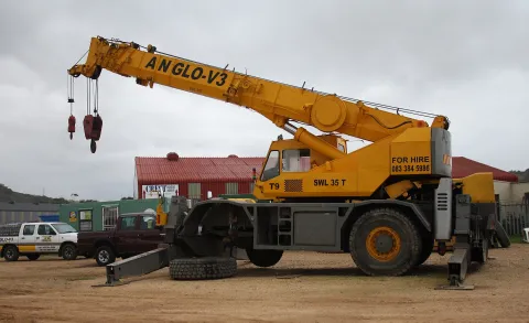 Tadano rough-terrain crane