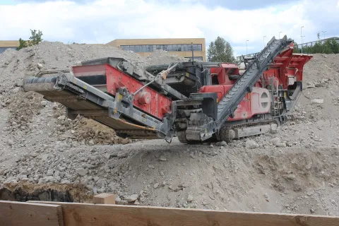 Terex Finlay tracked jaw crusher