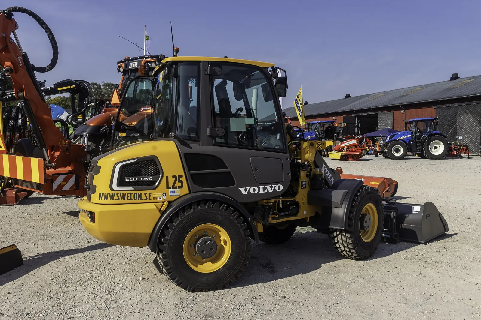 Volvo L25 Electric compact wheel loader