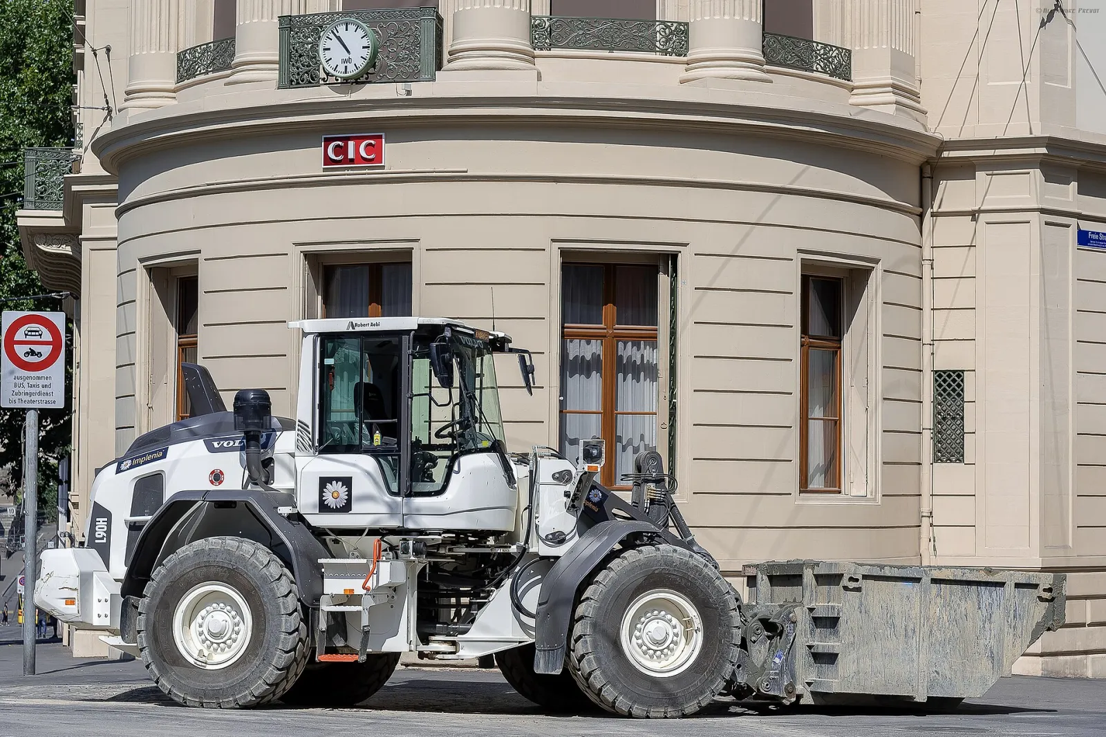 Volvo L90H