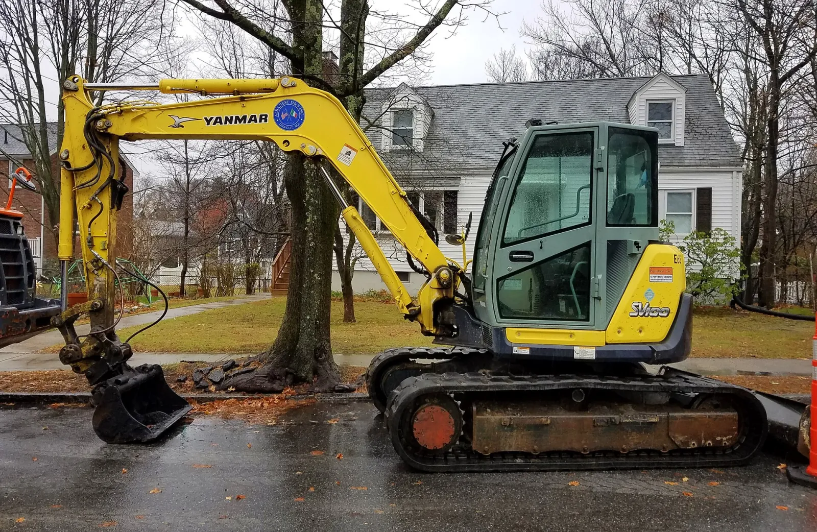 Yanmar SV100 midi excavator