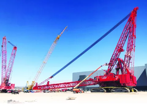 Manitowoc 31000 crawler crane
