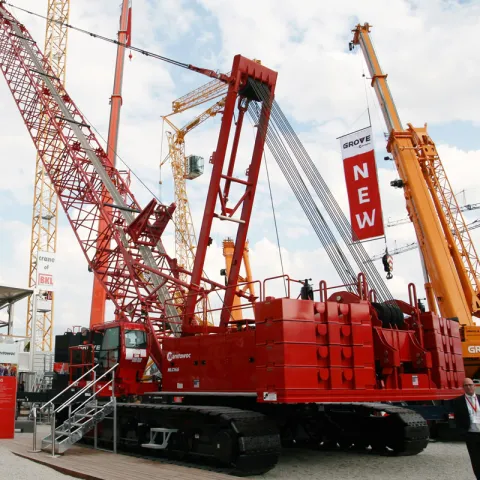 Manitowoc MLC165-1 crawler crane