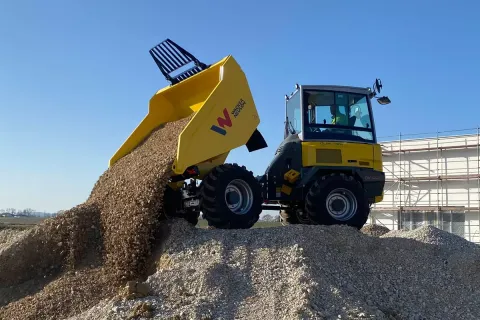 Wacker Neuson DV100 site dumper